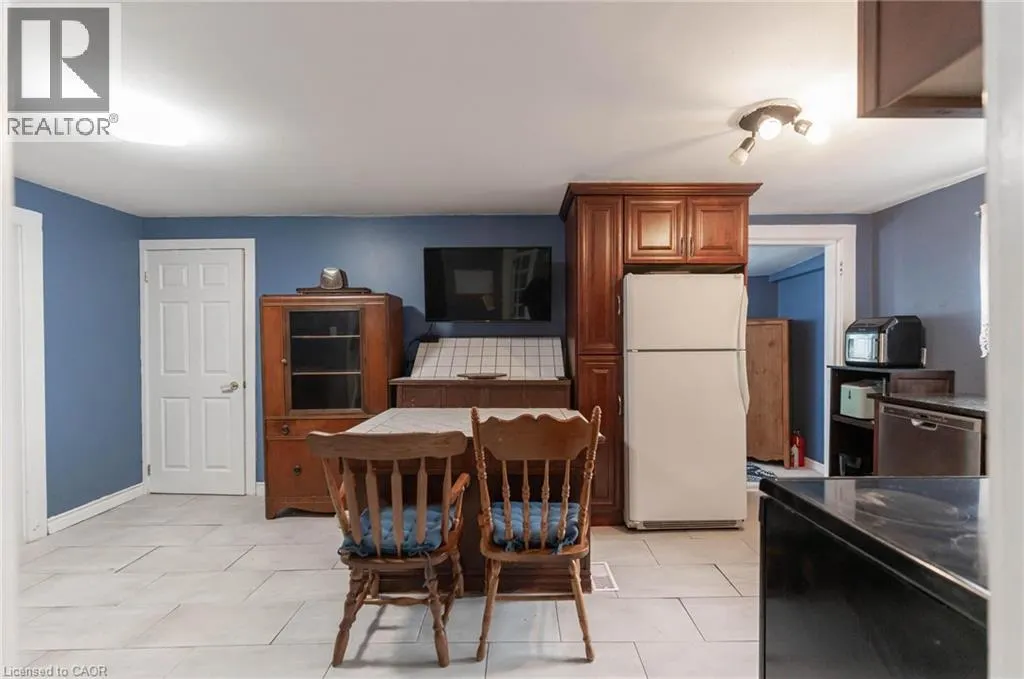 11 ELMWOOD Avenue
