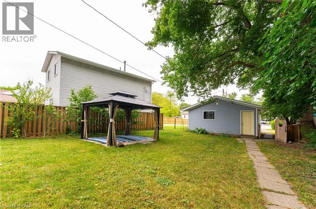 11 ELMWOOD Avenue