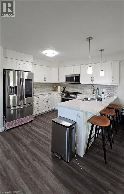 60 CLARKE Street N Unit# MAIN, #MAIN