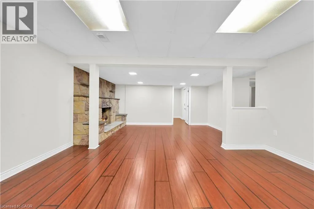 1008 UPPER WELLINGTON Street Unit# Lower Suite