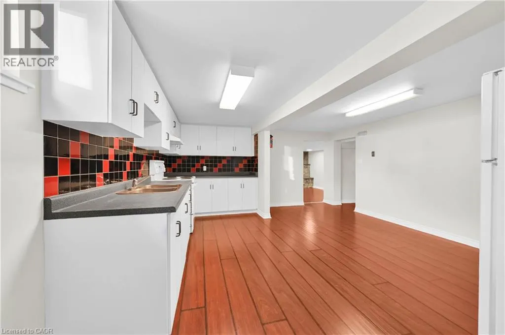 1008 UPPER WELLINGTON Street Unit# Lower Suite