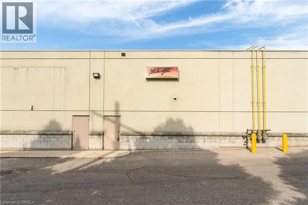 320 COLBORNE Street W Unit# 13, #13
