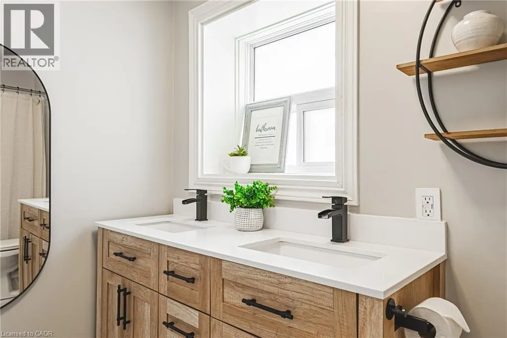469 CLARIDGE Road Unit# 1, #1