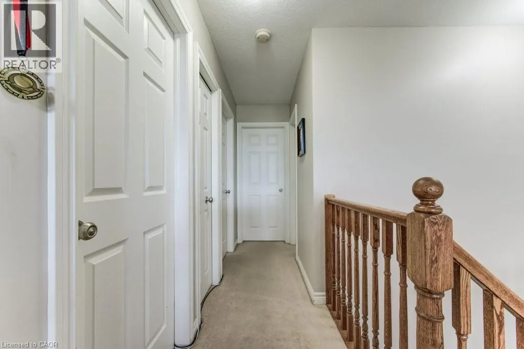 404 TEALBY Crescent