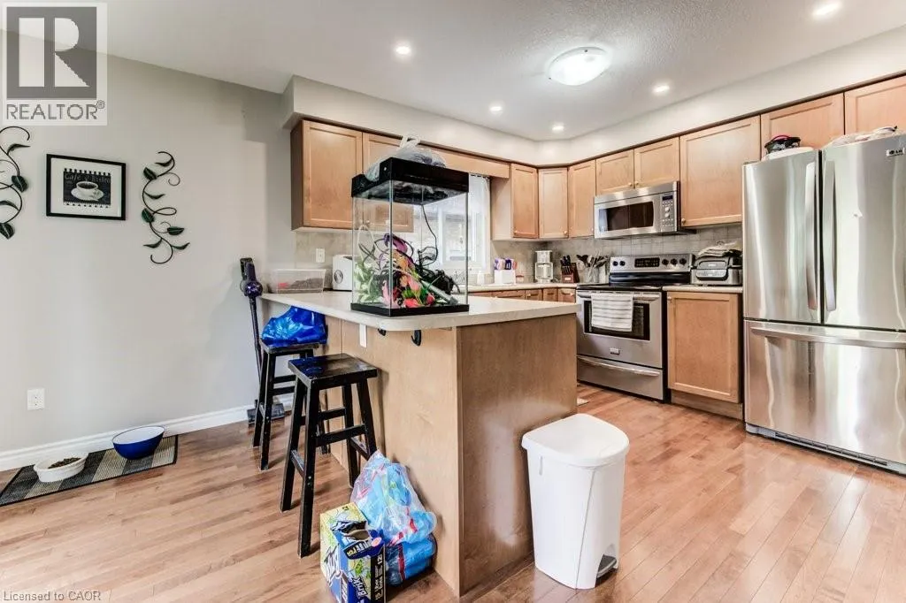 404 TEALBY Crescent