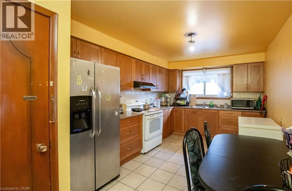 185 LAVINA Crescent