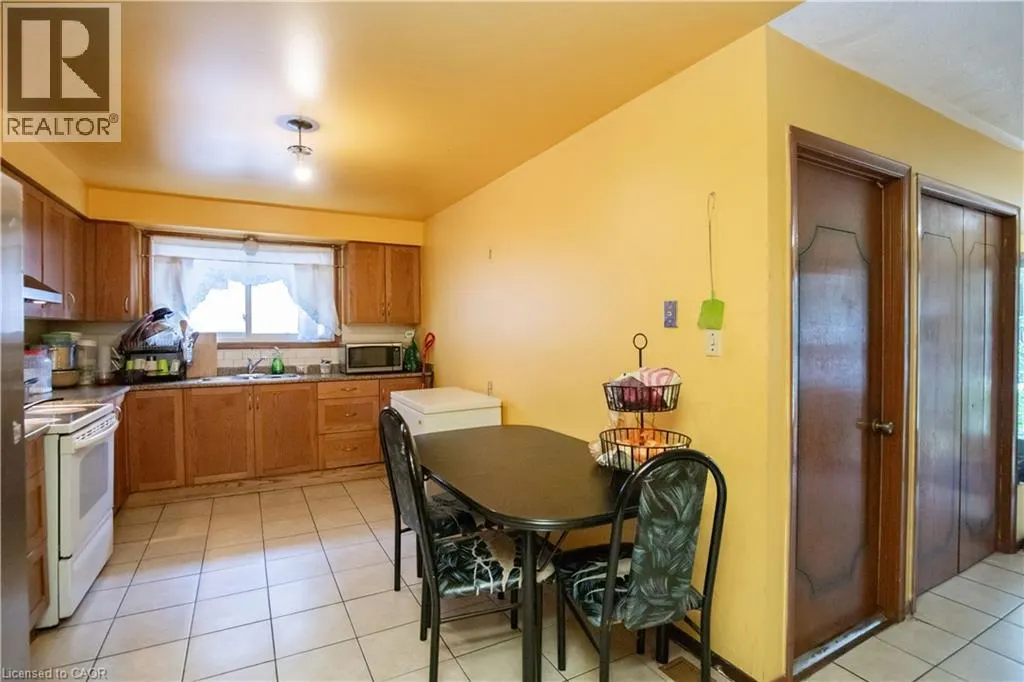185 LAVINA Crescent