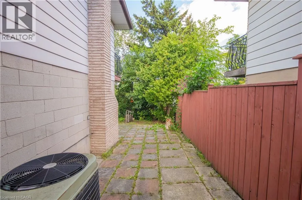 185 LAVINA Crescent