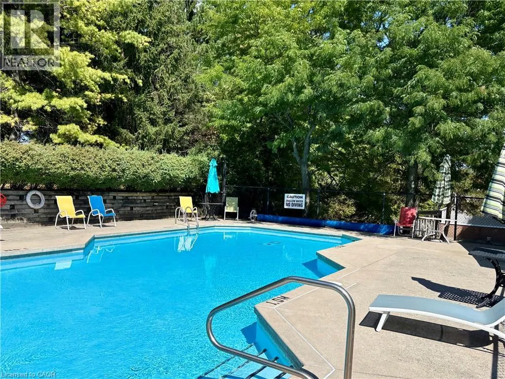 41 QUINTE Crescent