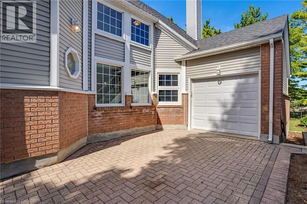 41 QUINTE Crescent