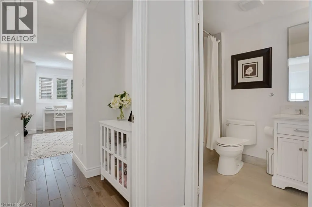 41 QUINTE Crescent