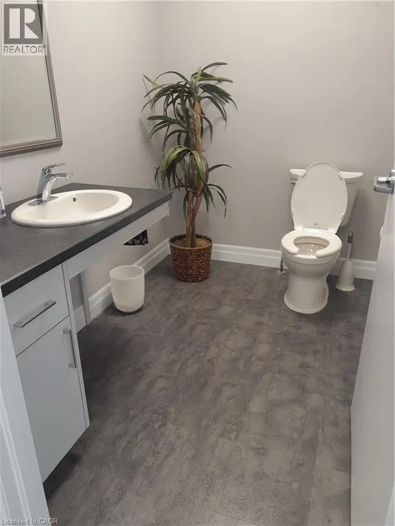 245 ARGYLE Street S Unit# 5, #5