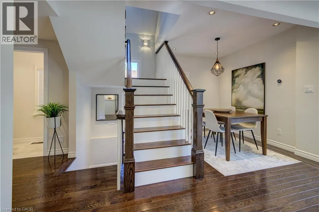 19 DUNBAR Road N