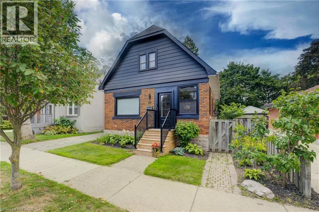 19 DUNBAR Road N