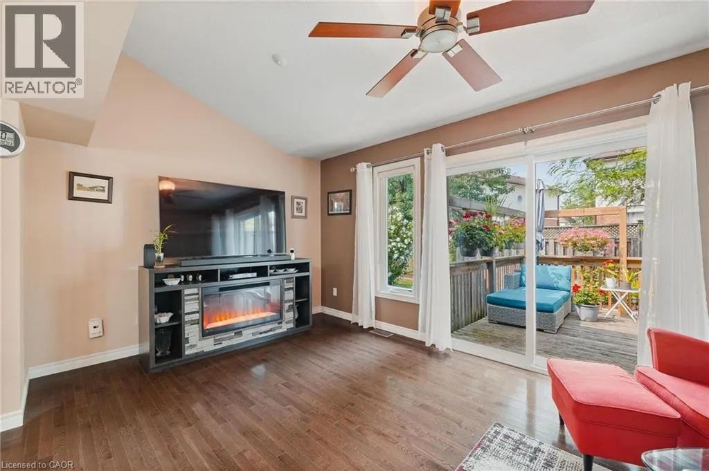 555 CHABLIS Drive Unit# 11, #11