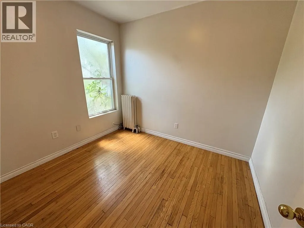 55 BARTON Street W Unit# 3, #3