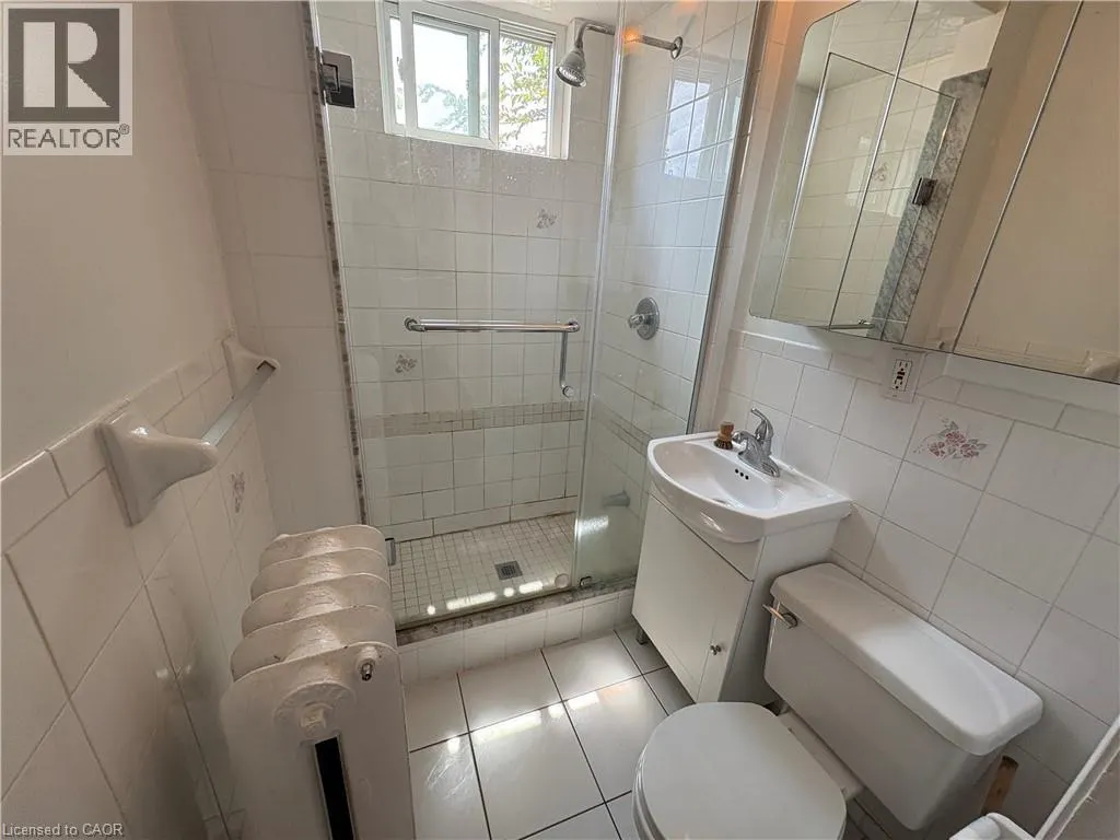 55 BARTON Street W Unit# 3, #3