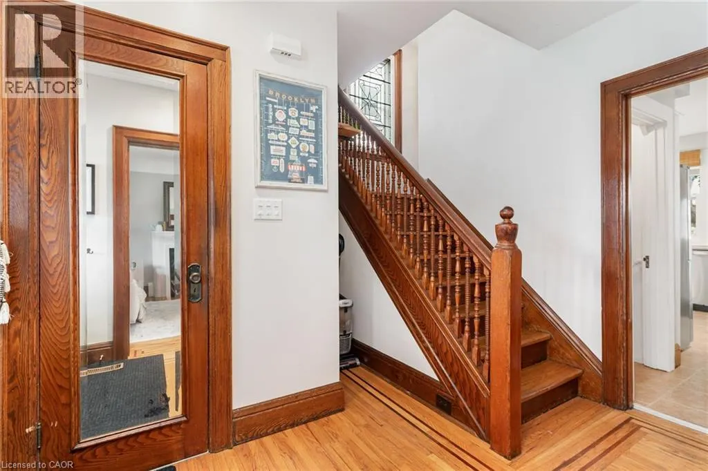 21 PROSPECT Street S