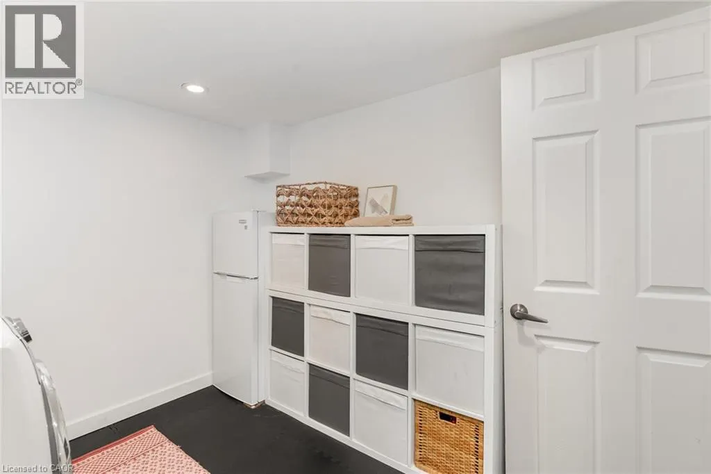 21 PROSPECT Street S