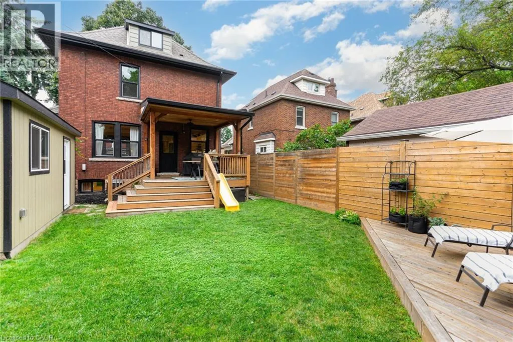 21 PROSPECT Street S