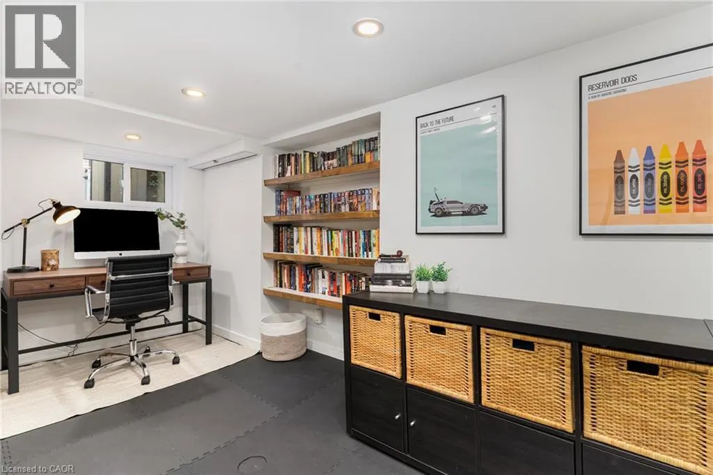 21 PROSPECT Street S