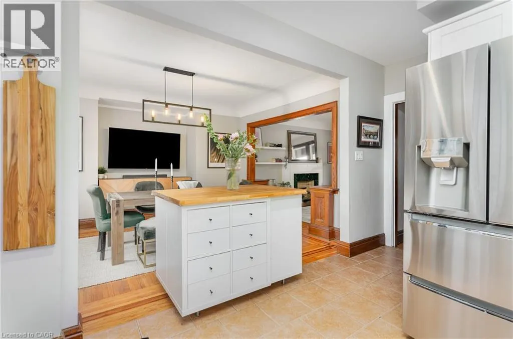 21 PROSPECT Street S