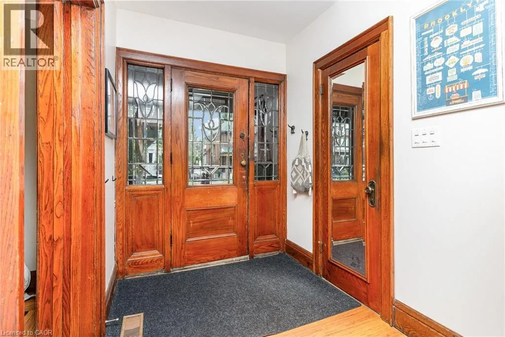 21 PROSPECT Street S