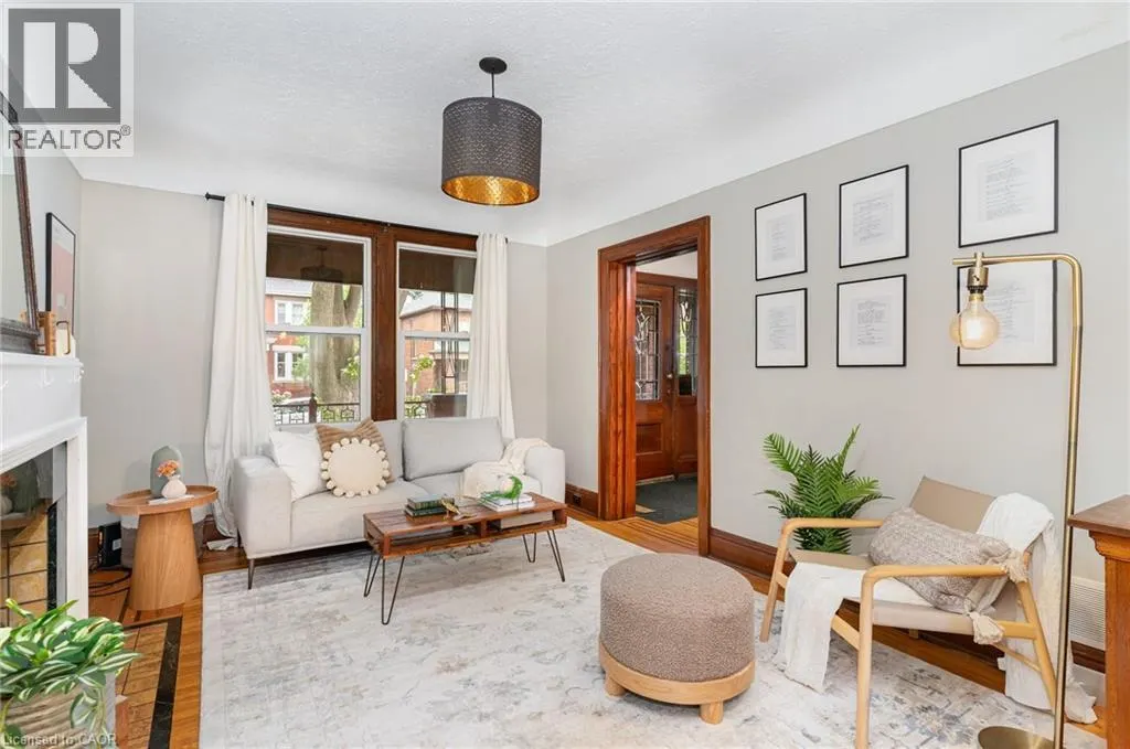 21 PROSPECT Street S