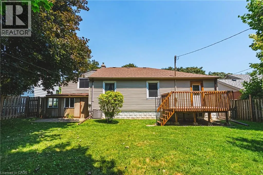 972 KINGSWAY Drive