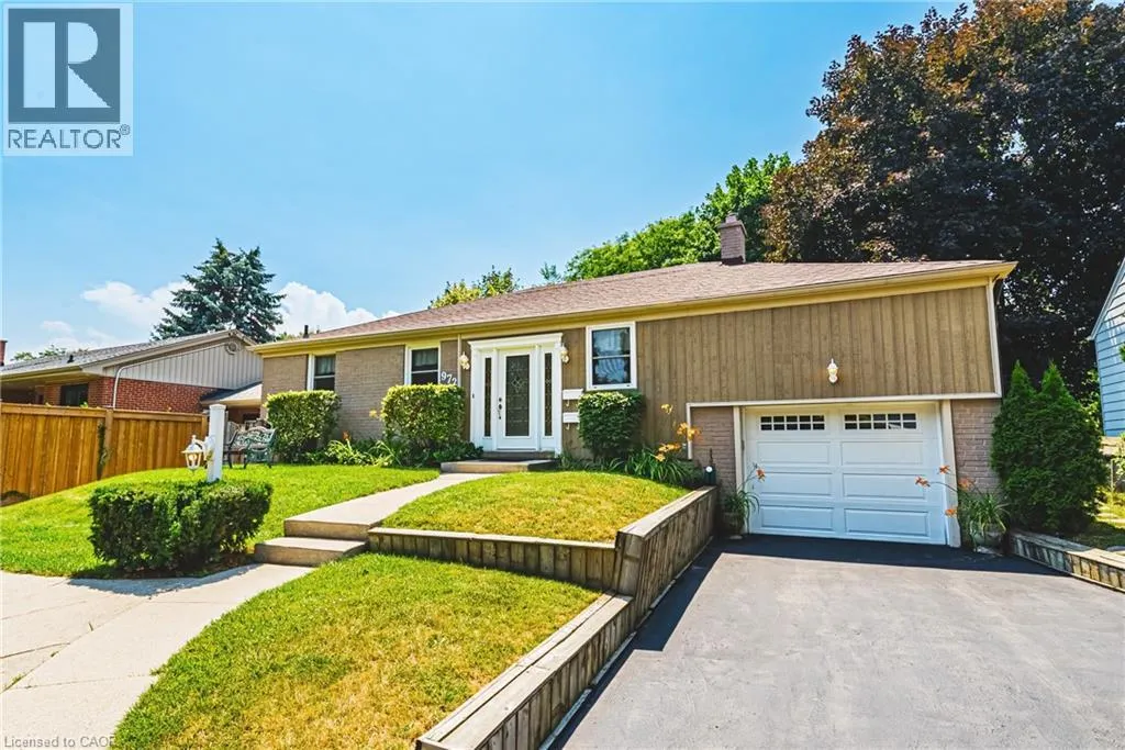 972 KINGSWAY Drive