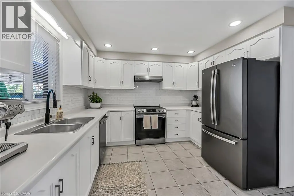 95 GATESTONE Drive