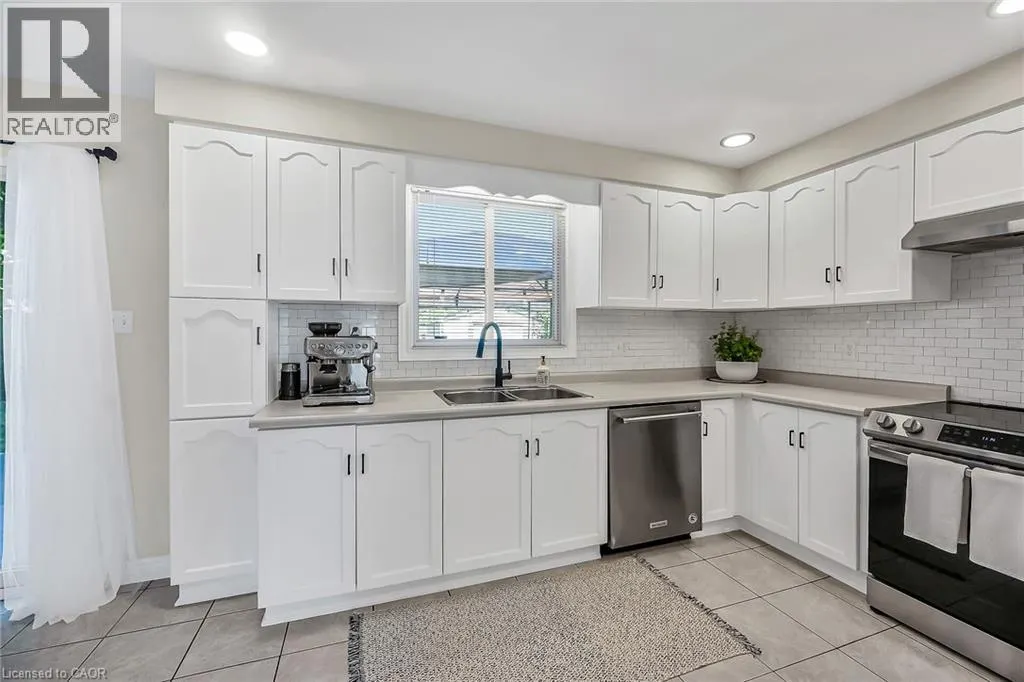 95 GATESTONE Drive