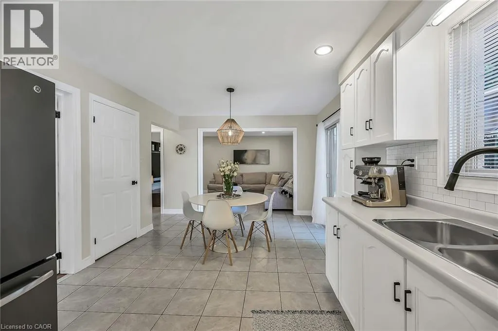 95 GATESTONE Drive