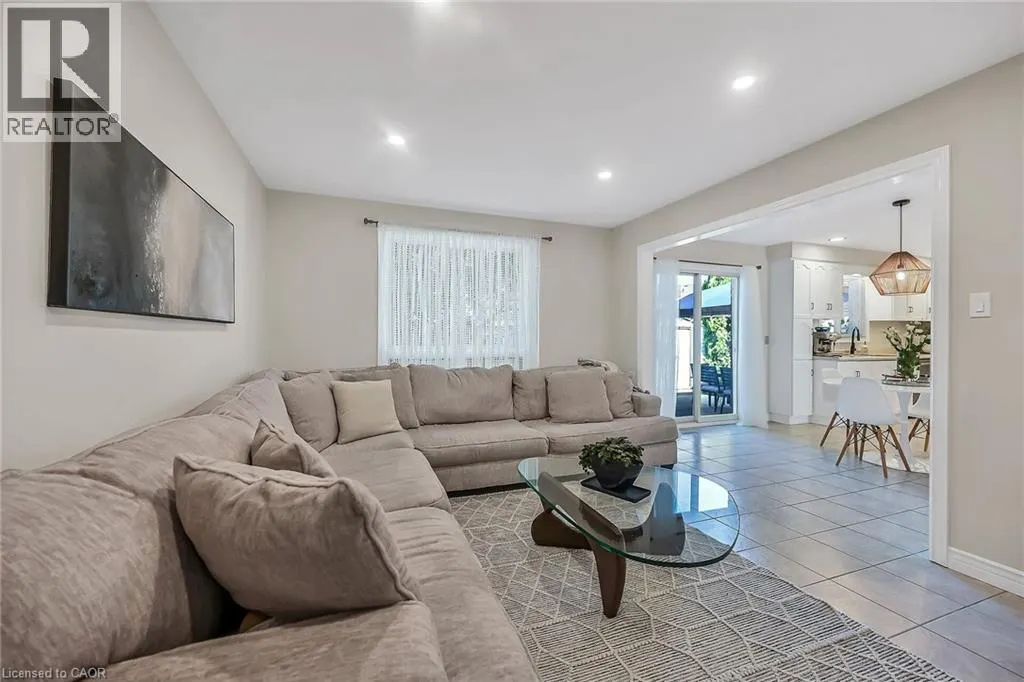 95 GATESTONE Drive