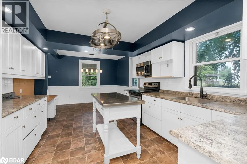 3127 PENETANGUISHENE Road
