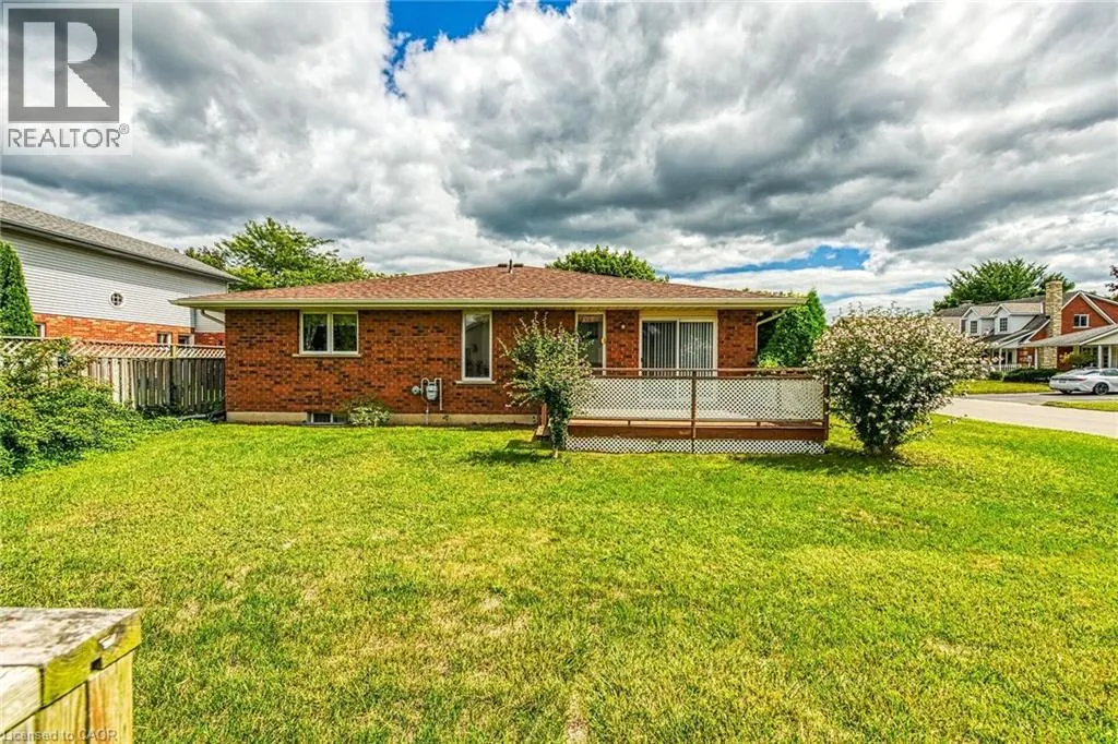 47 FALLS Crescent