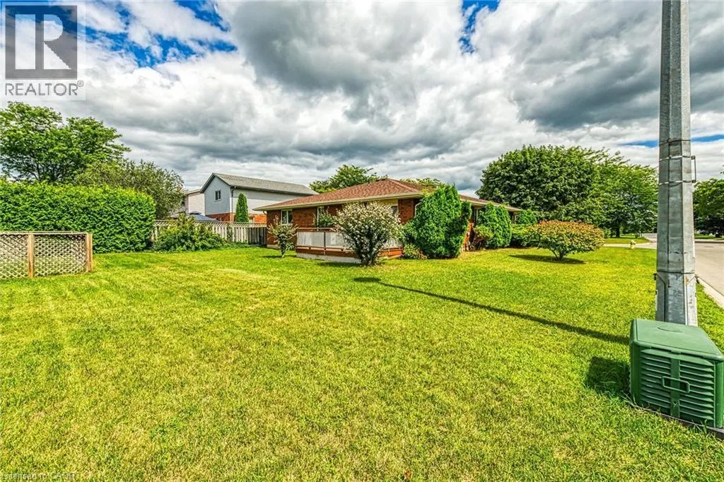 47 FALLS Crescent