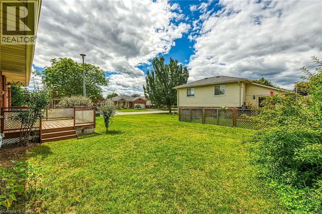 47 FALLS Crescent