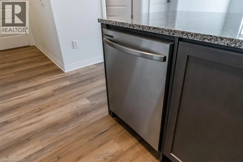 95 DUNDAS Street W Unit# 404, #404