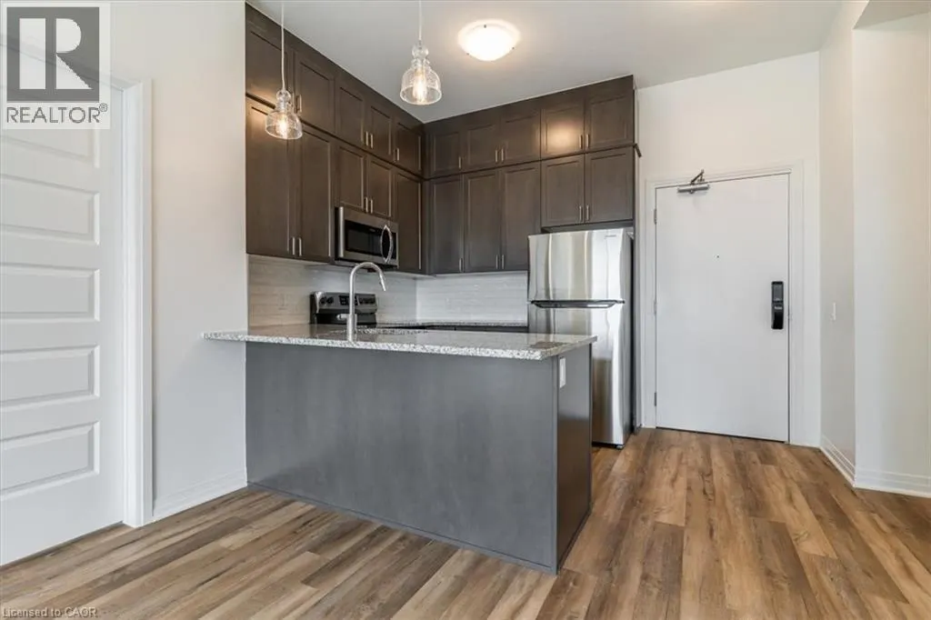 95 DUNDAS Street W Unit# 404, #404