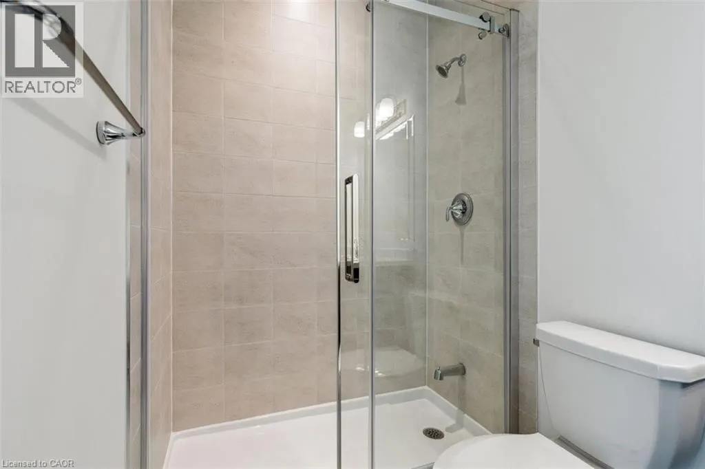 95 DUNDAS Street W Unit# 404, #404