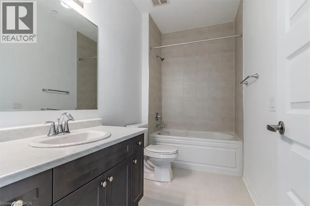95 DUNDAS Street W Unit# 404, #404