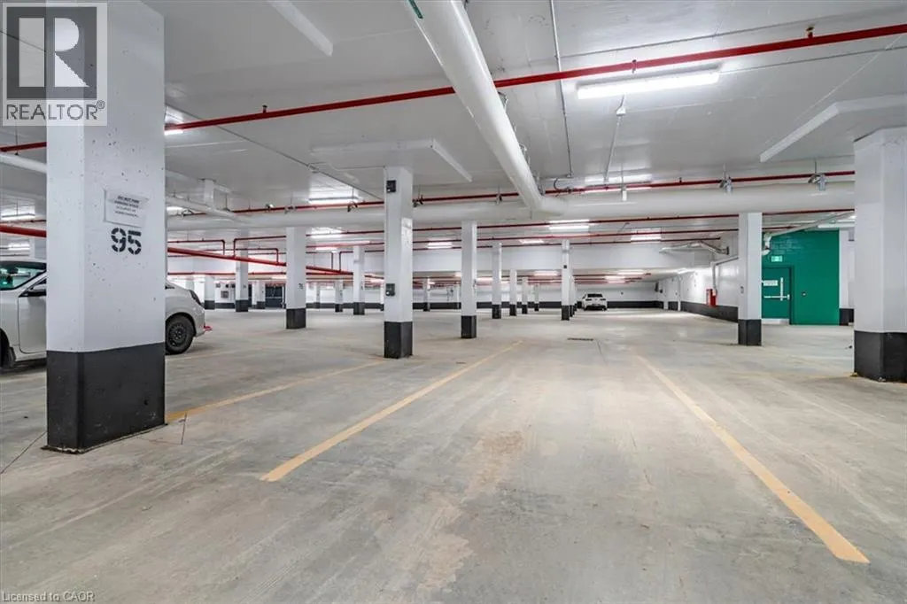 95 DUNDAS Street W Unit# 404, #404