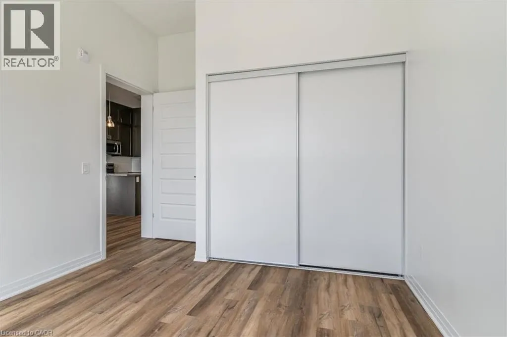 95 DUNDAS Street W Unit# 404, #404