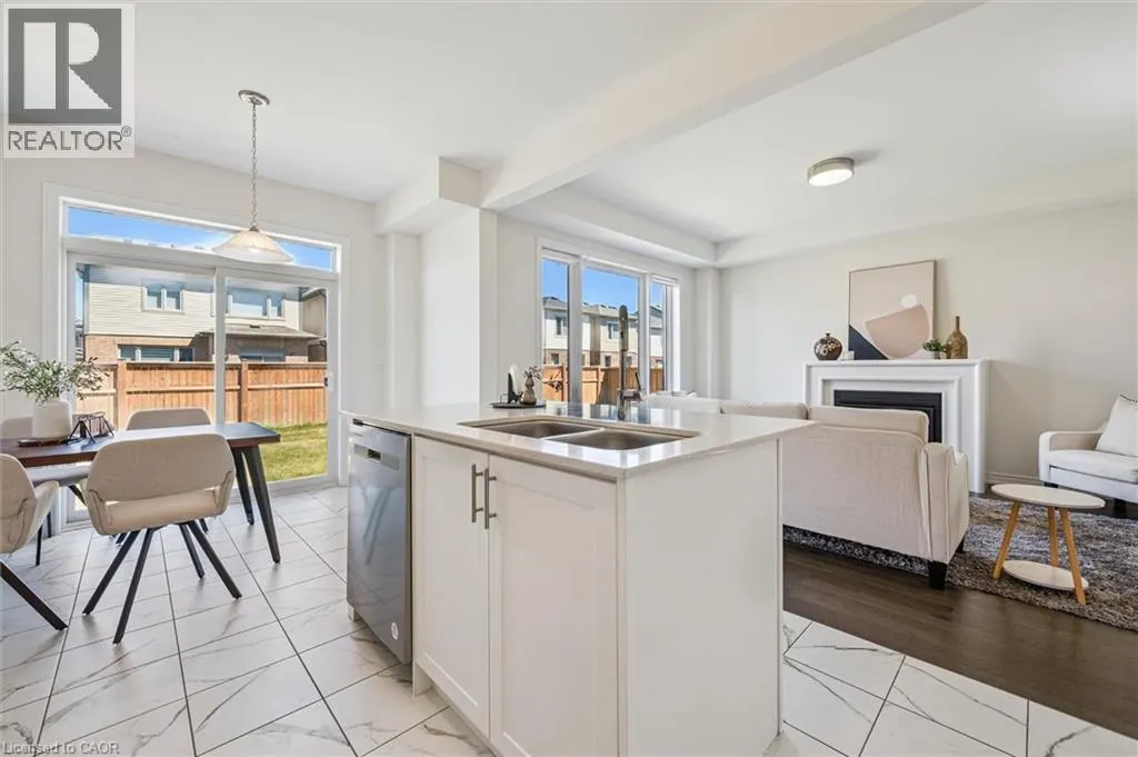 11 GEORGINA Street