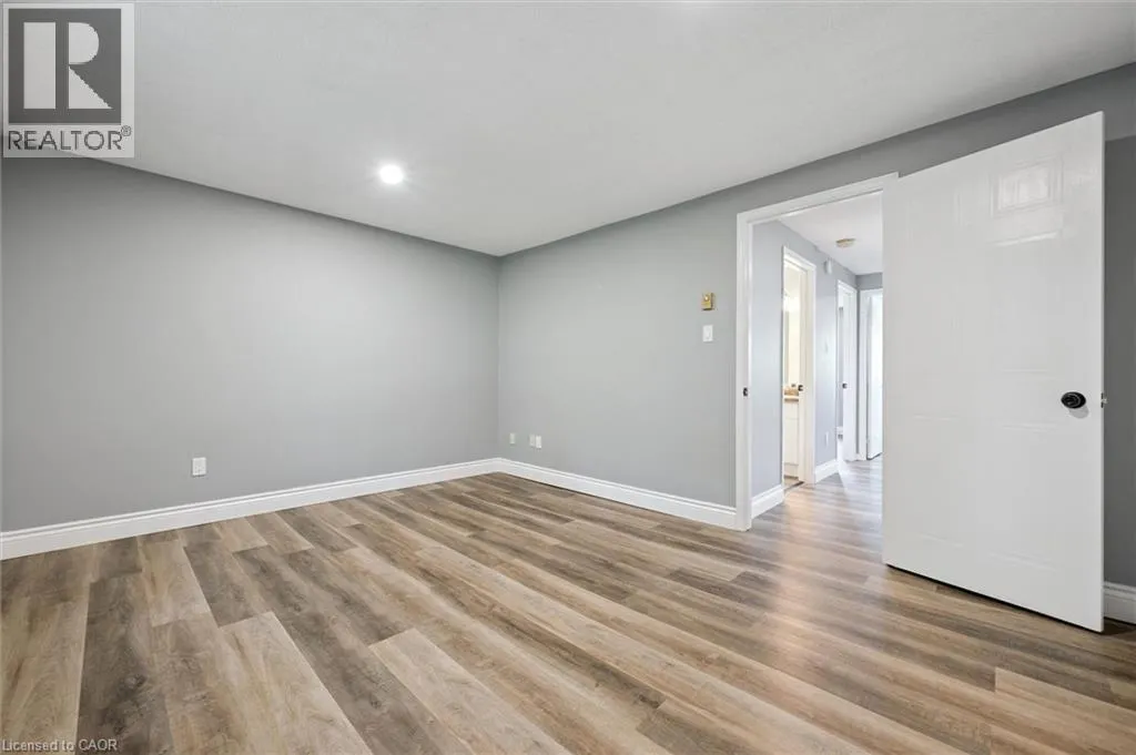 219 KINGSWOOD Drive Unit# 18, #18