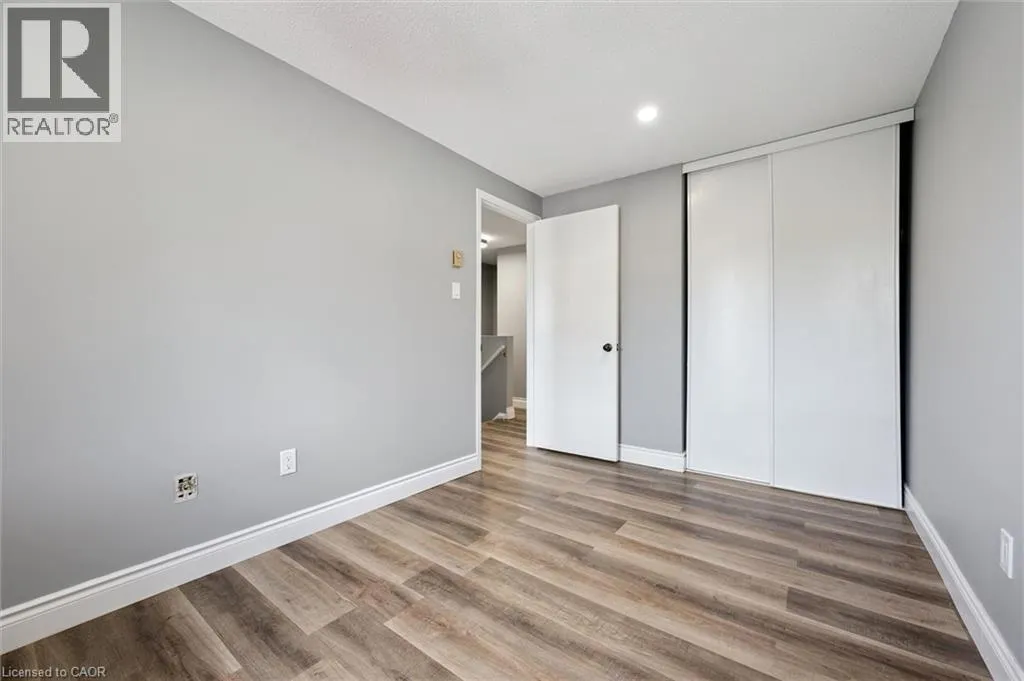 219 KINGSWOOD Drive Unit# 18, #18