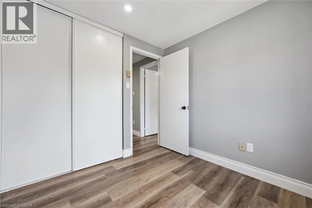 219 KINGSWOOD Drive Unit# 18, #18
