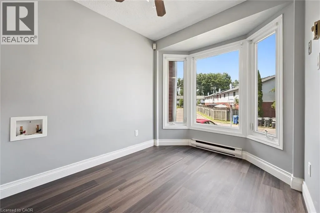 219 KINGSWOOD Drive Unit# 18, #18