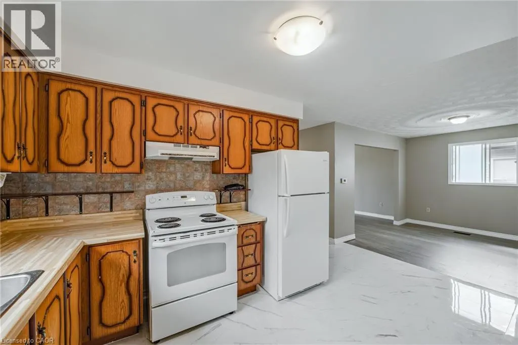 3 ENVOY Boulevard
